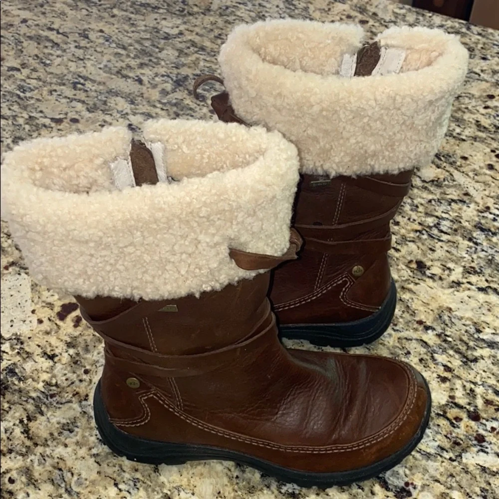 UGG Brown Leather Shearling-Lined Winter Boots with Cream Cuff